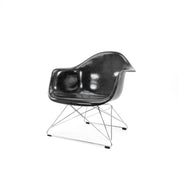 Vitra | LAR Chair