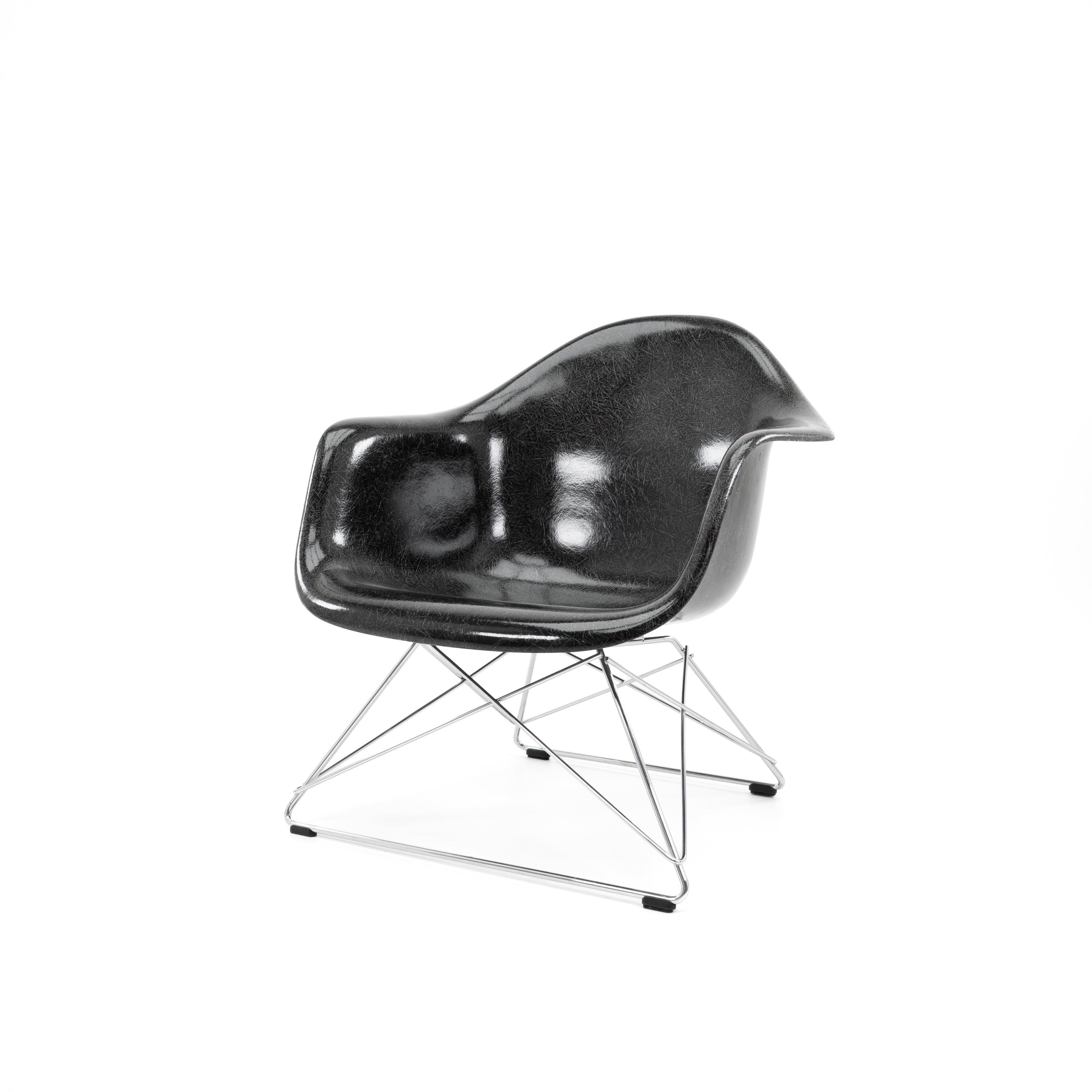 Vitra | LAR Chair