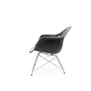 Vitra | LAR Chair