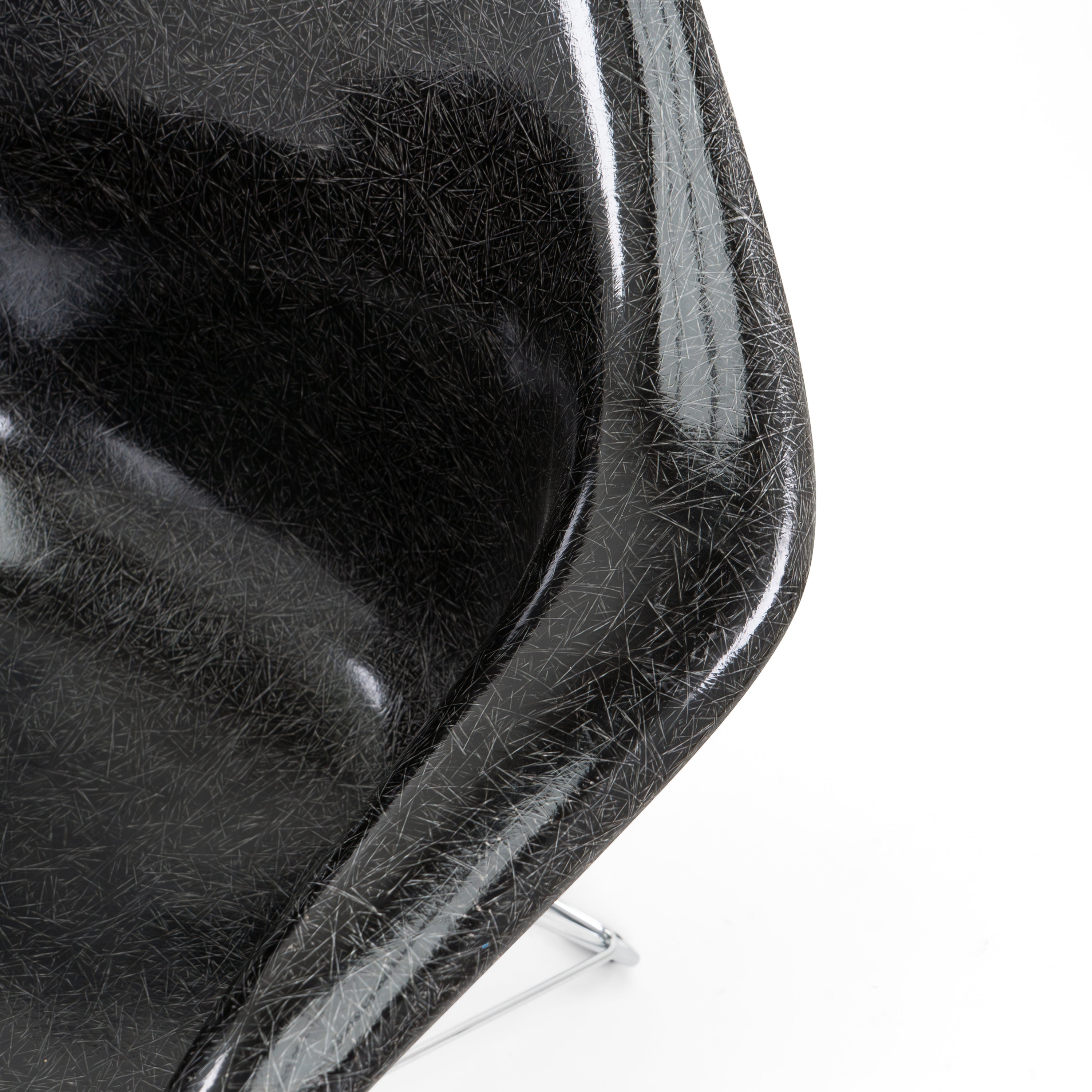 Vitra | LAR Chair