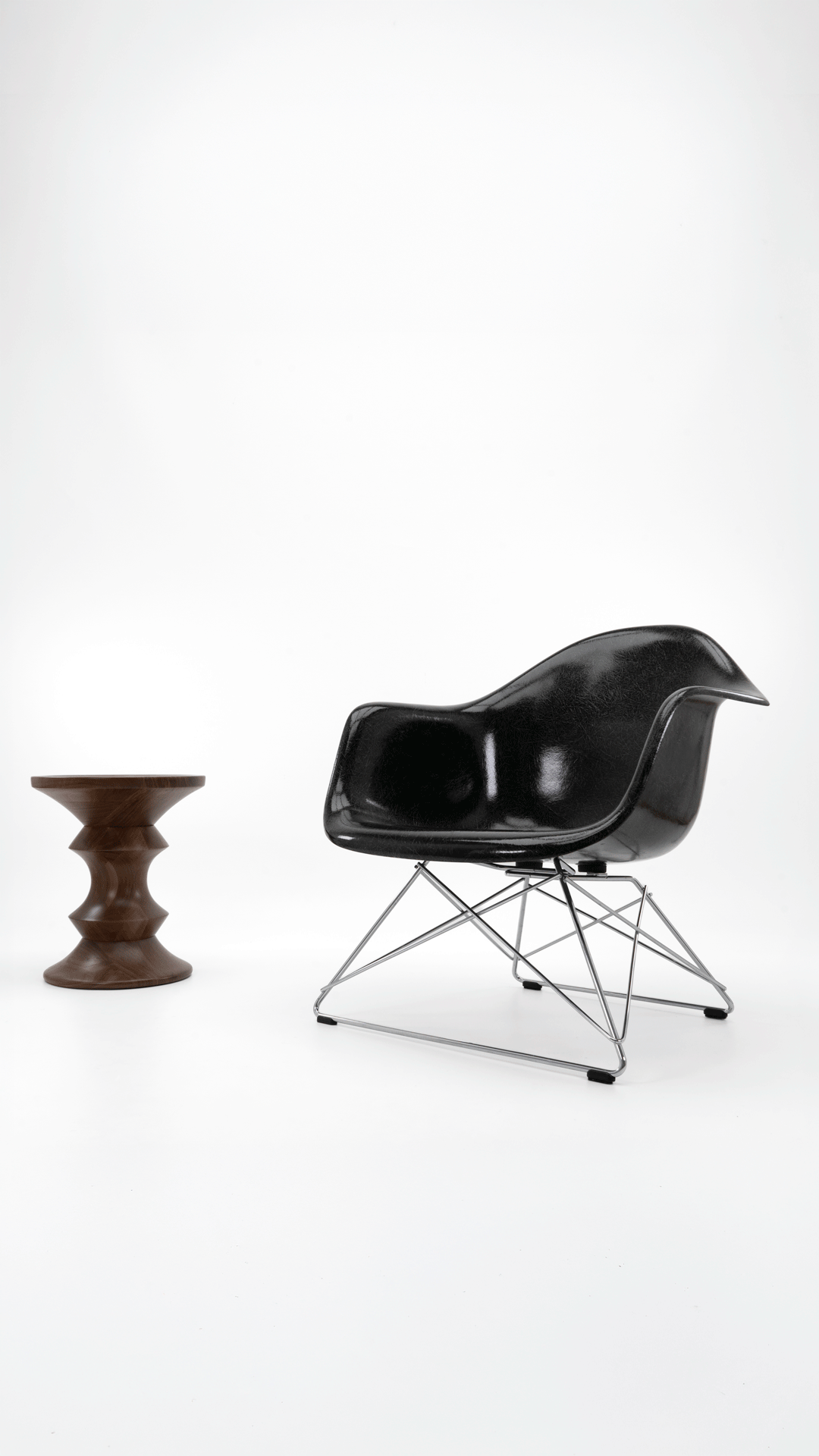LAR_Chair-Vitra_-_Banner_Photo_Mobile.gif
