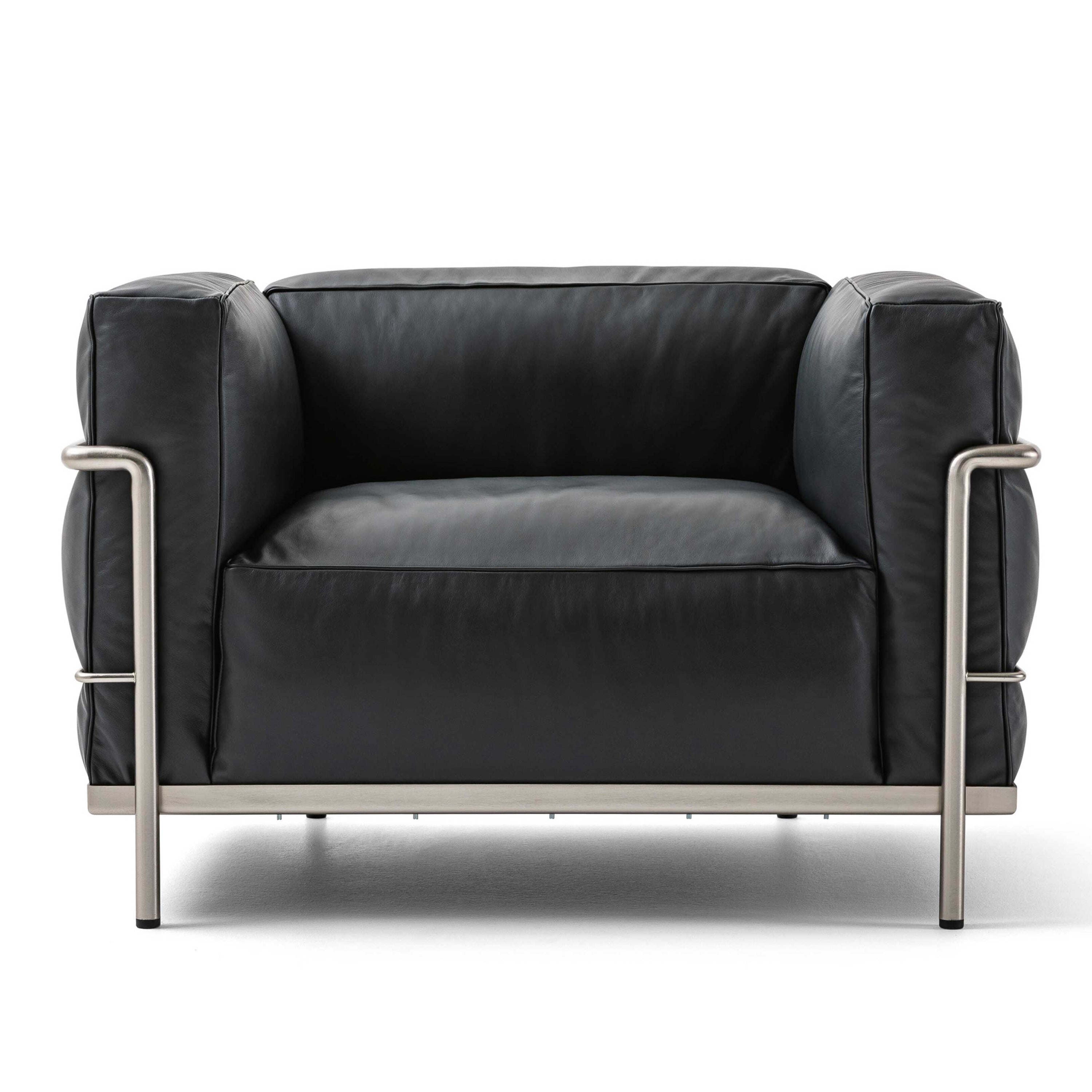 LC2SesselGrandComfort-Cassina-Haendler-Gestell-Chrom-Leder-Schwarz-01.jpg
