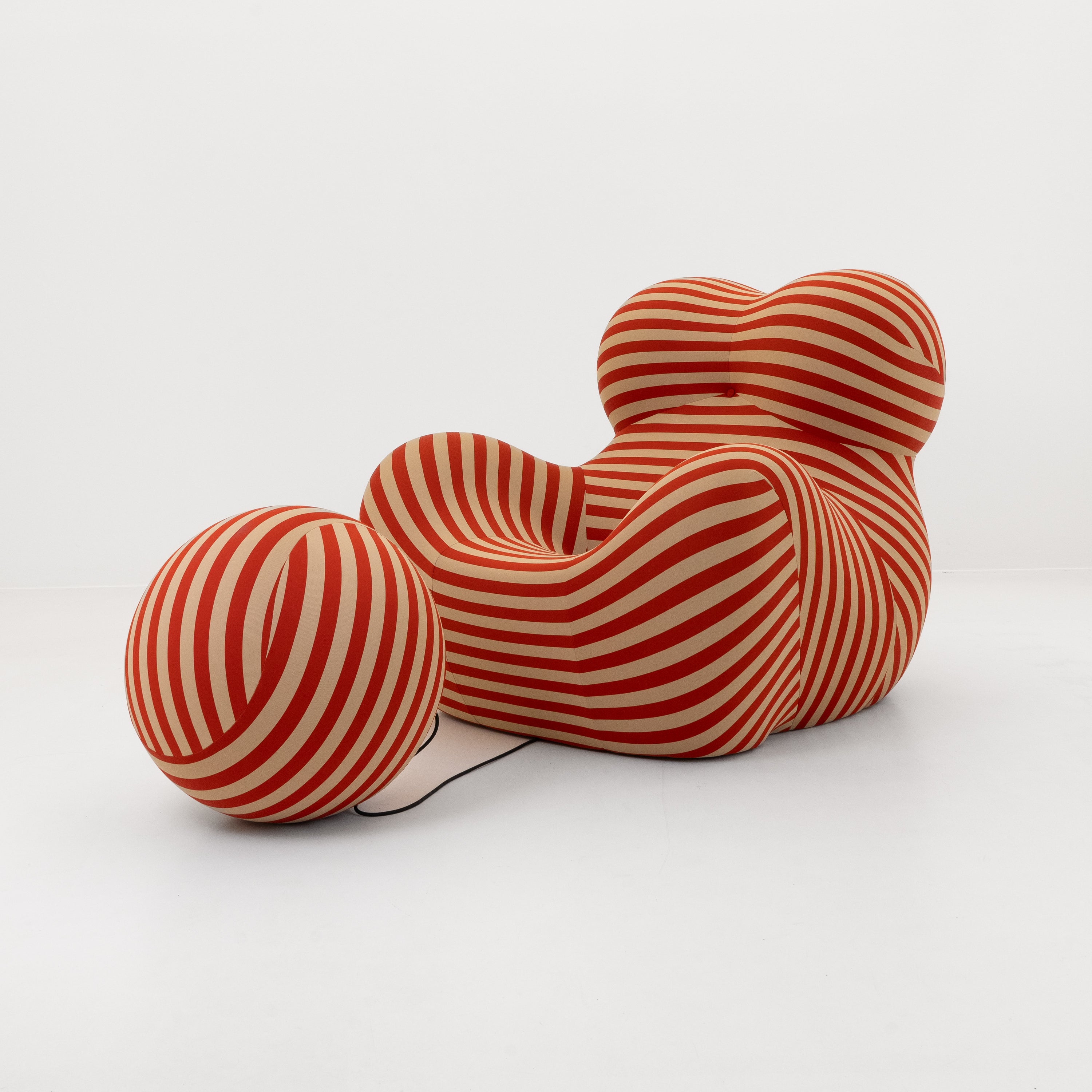 B&B Italia | La Mamma Chair