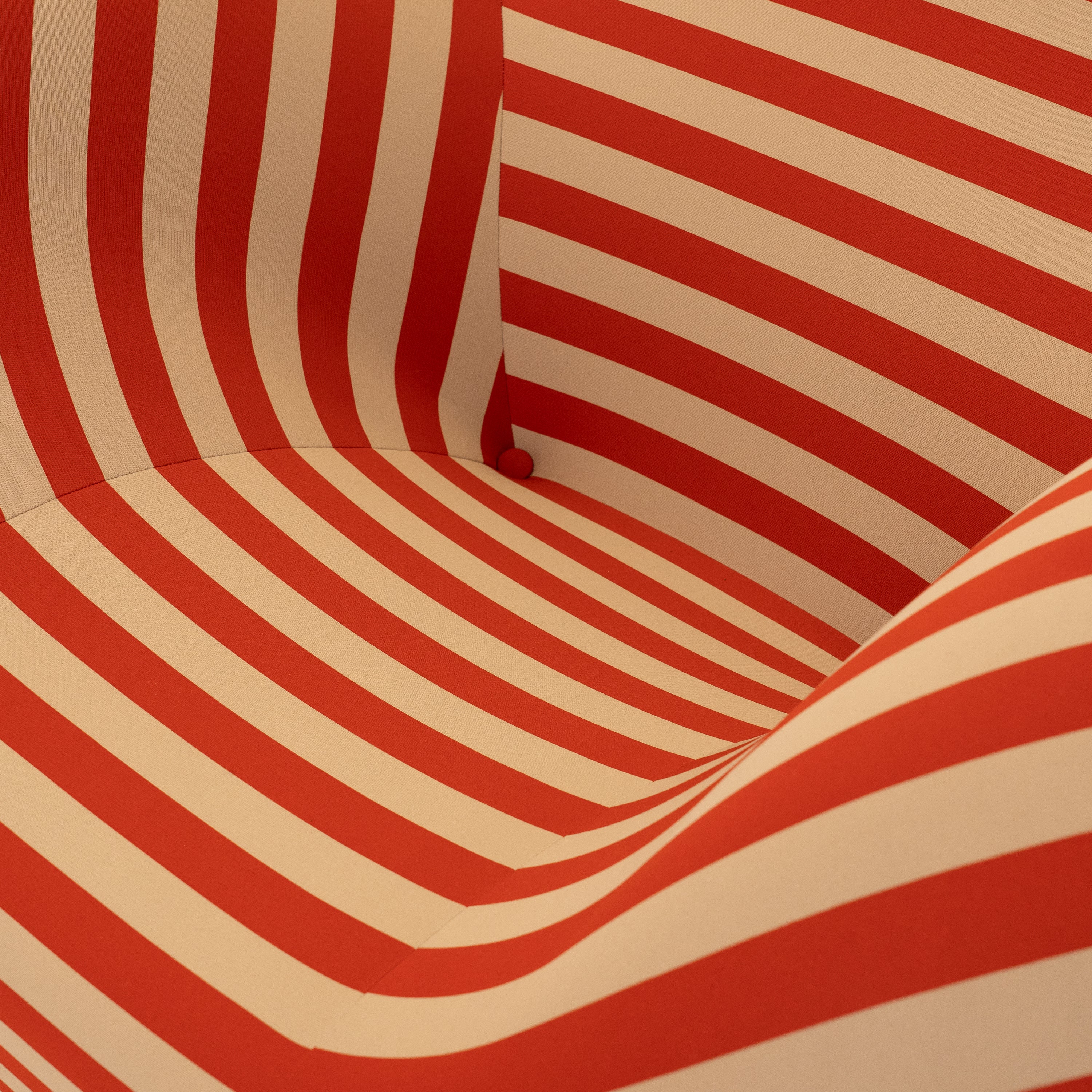 B&B Italia | La Mamma Chair