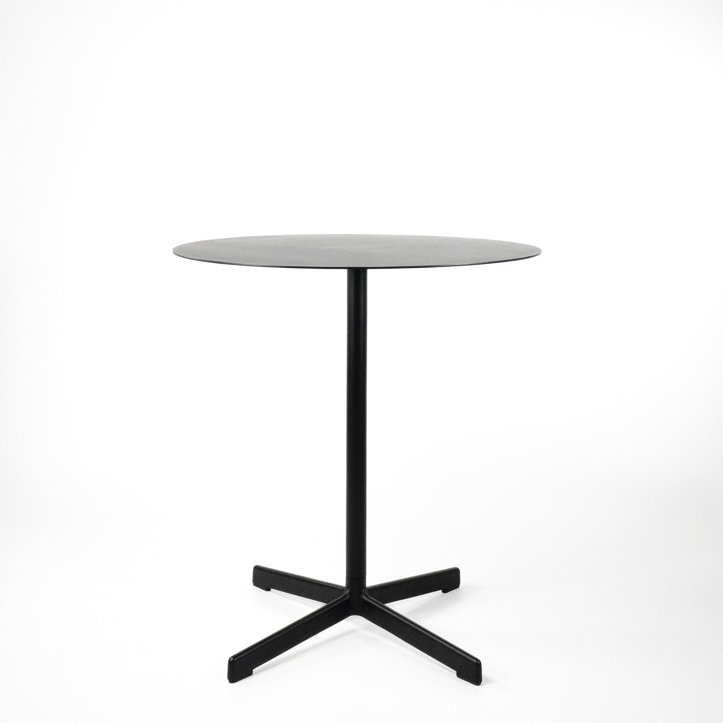 NeuTisch-HAY-CZustand-Farbe-Schwarz02-01.jpg