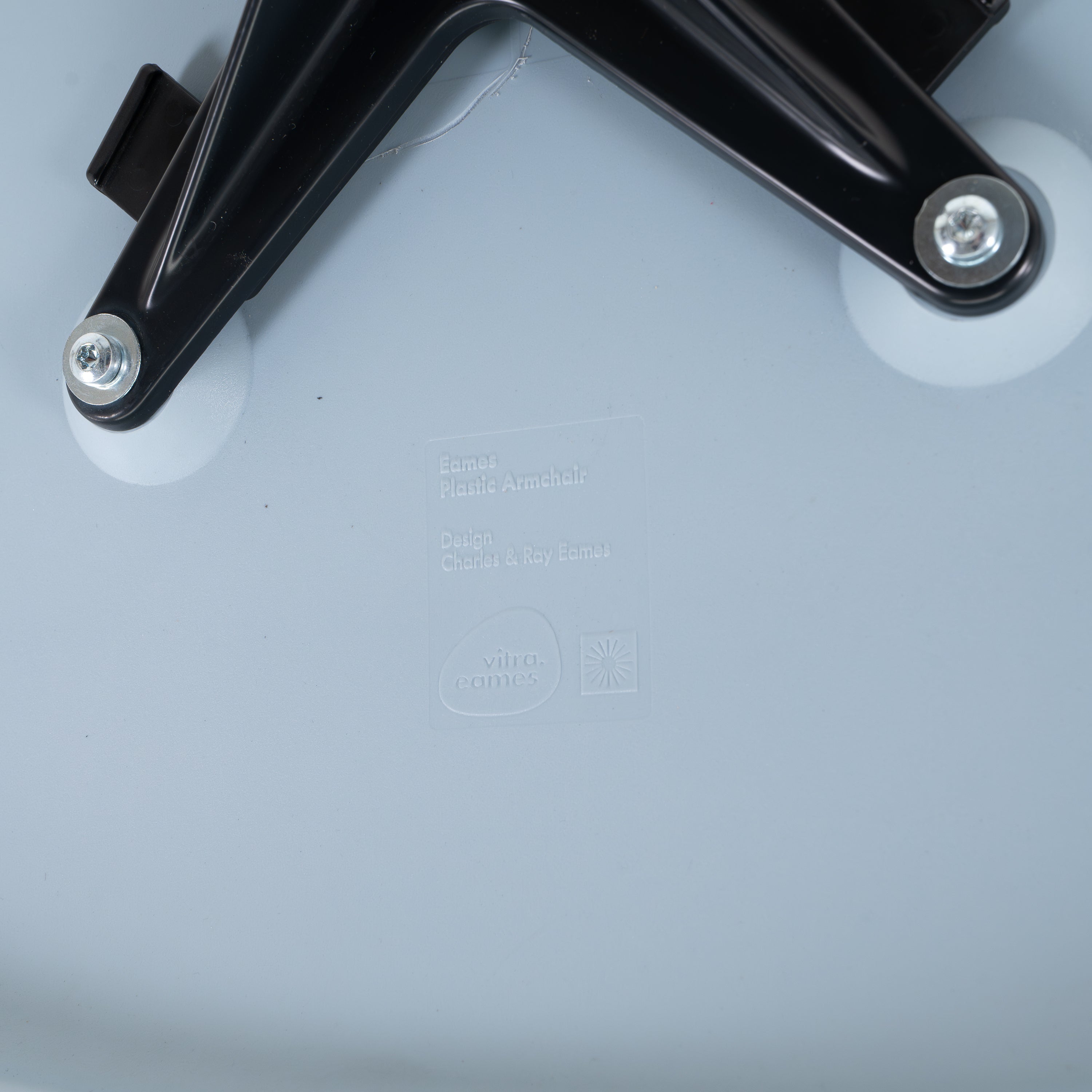 Vitra | PACC Arm Chair