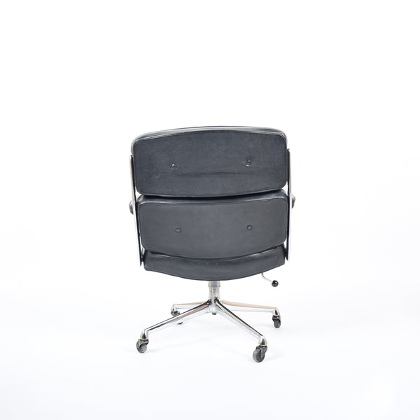 ES 104 Eames Lobby Chair | Vitra