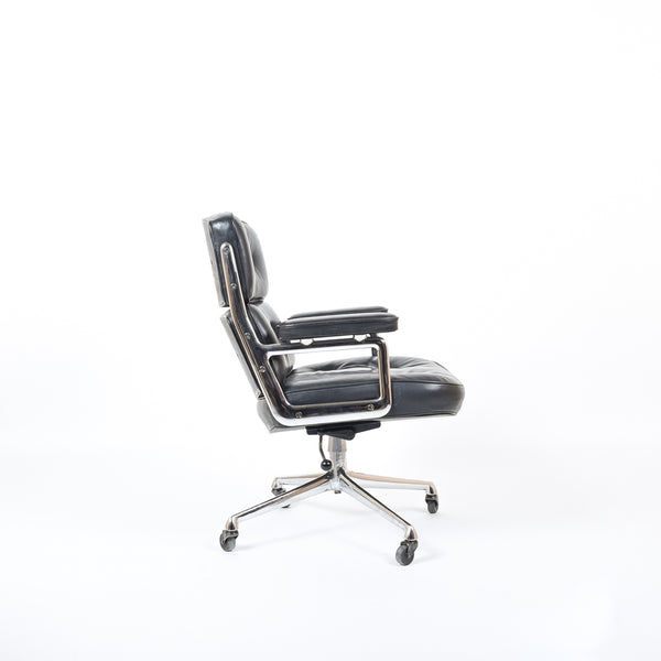 ES 104 Eames Lobby Chair | Vitra