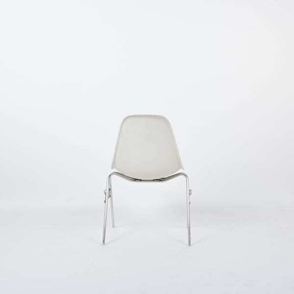 Eames Fiberglass Sidechair | Herman Miller