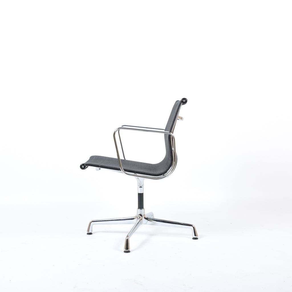 Vitra | EA 108 Besucherstuhl