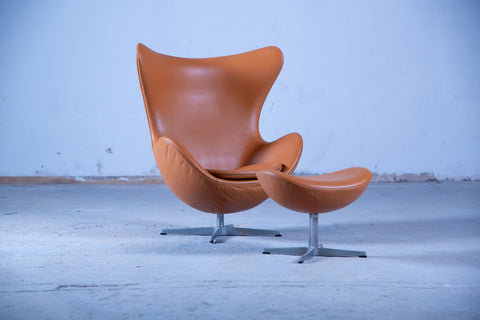 Fritz Hansen | Egg Chair + Ottomane | Leder Cognac