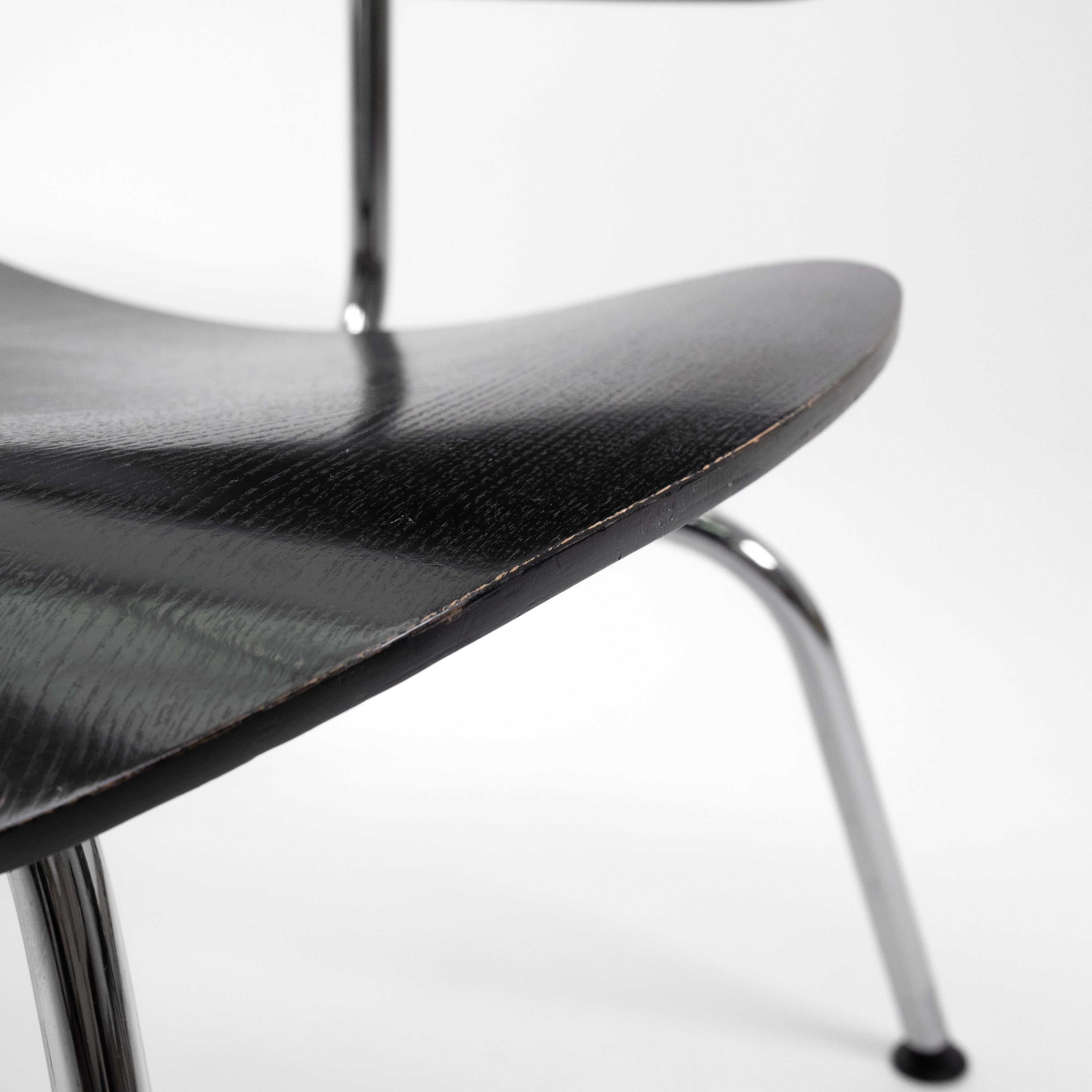 Vitra | Plywood LCM Chair
