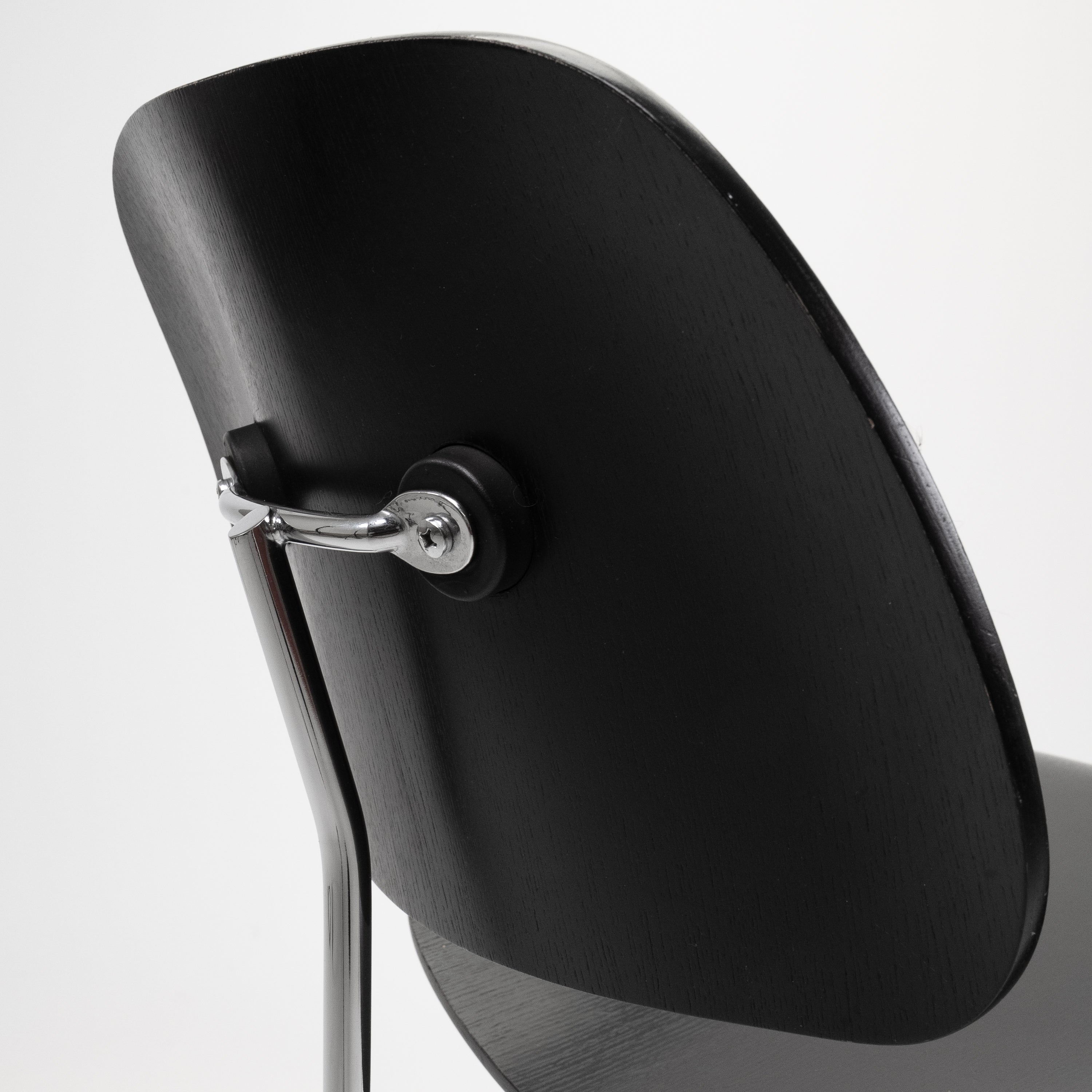 Vitra | Plywood LCM Chair