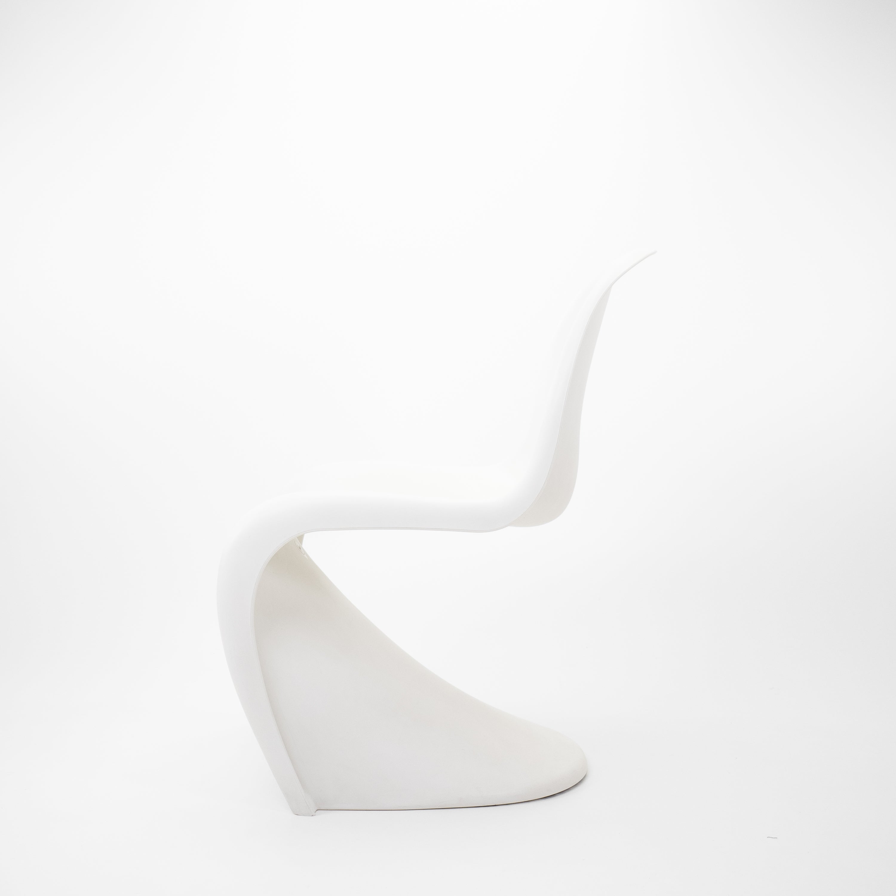 PantonChair-Vitra-CZustand-Farbe-Weiss-02.jpg