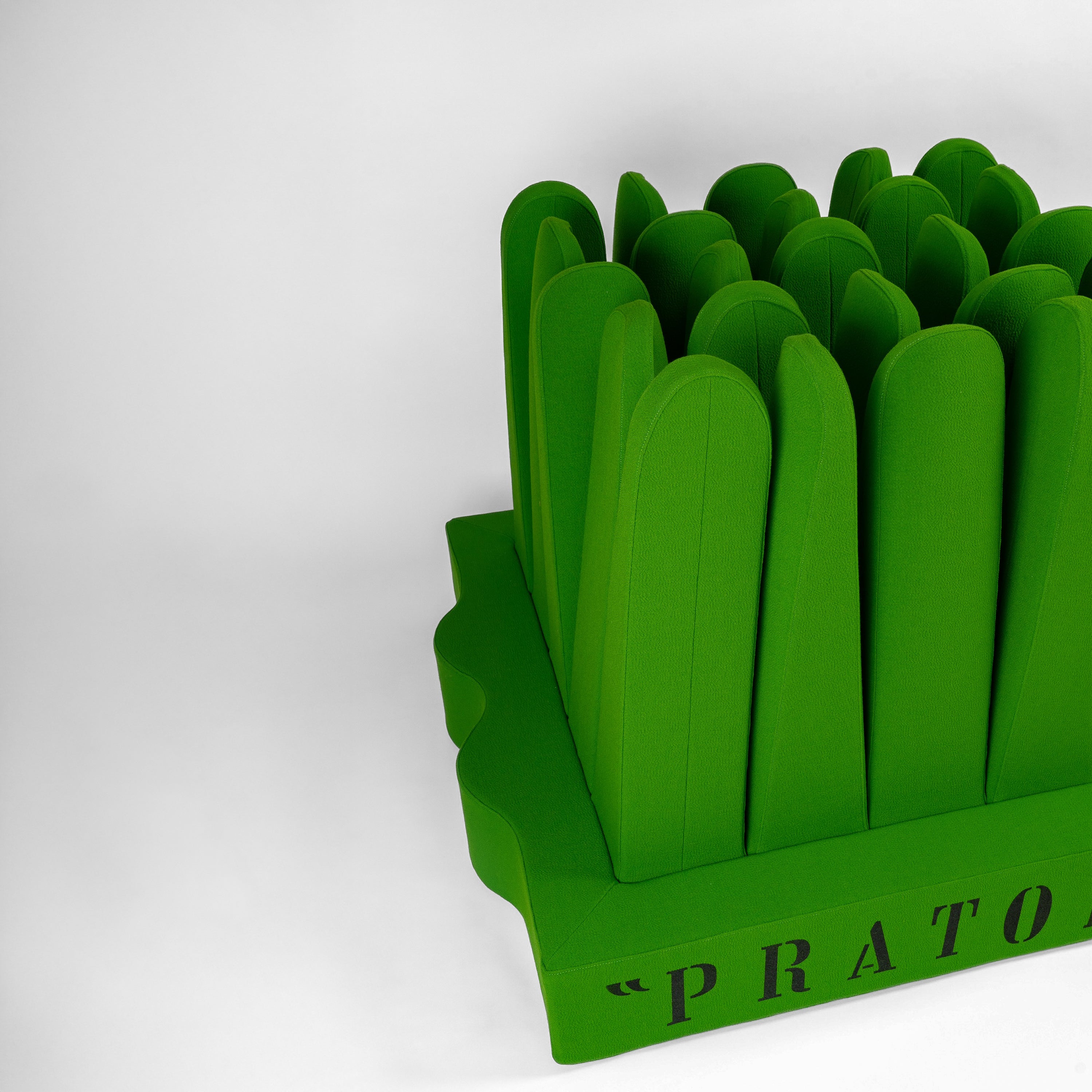 Gufram | Pratone