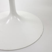 Knoll International | Saarinen Tulip Armchair
