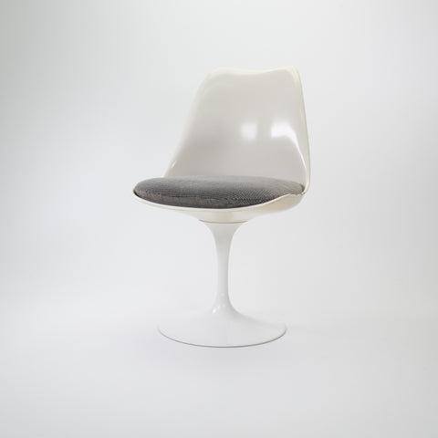 Saarinen Tulip Chair | Knoll International | 1076-4