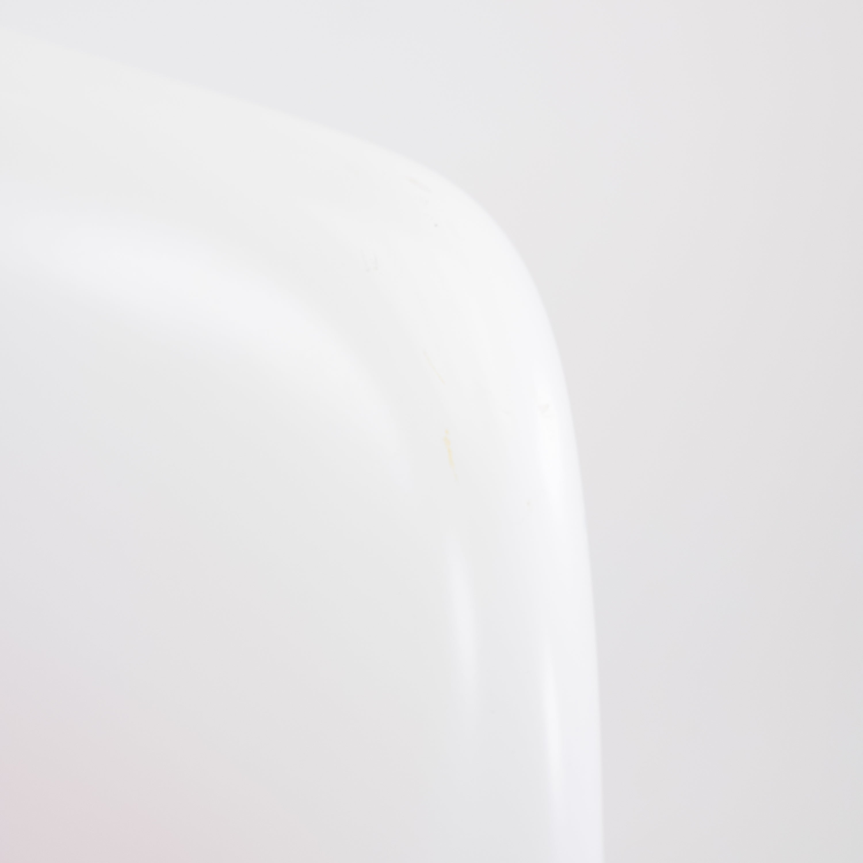 Knoll International | Saarinen Tulip Chair