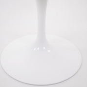 Knoll International | Saarinen Tulip Chair