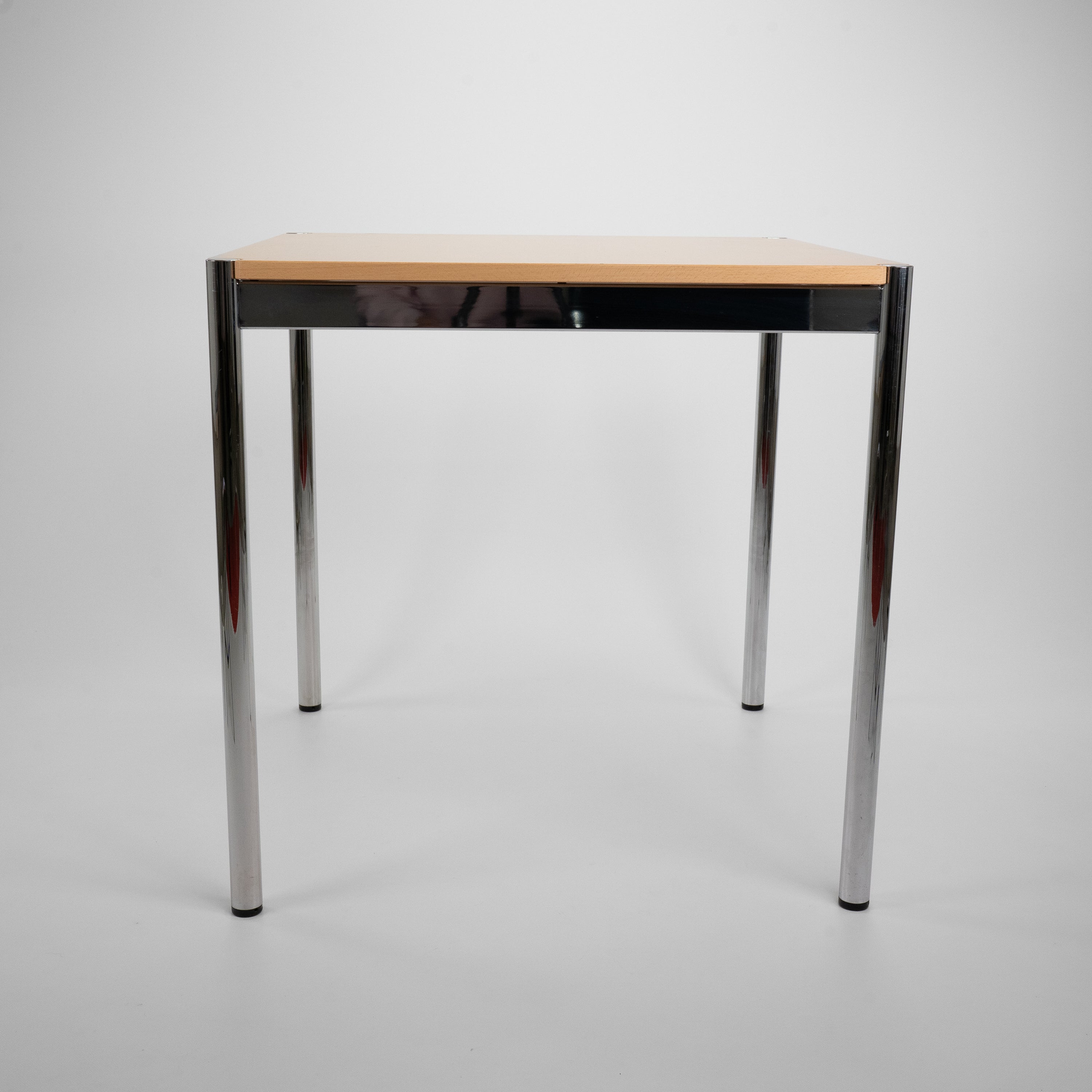 Schreibtisch75x75-Vitra-CZustand-Gestell-Chrom-Platte-Eiche-02.jpg