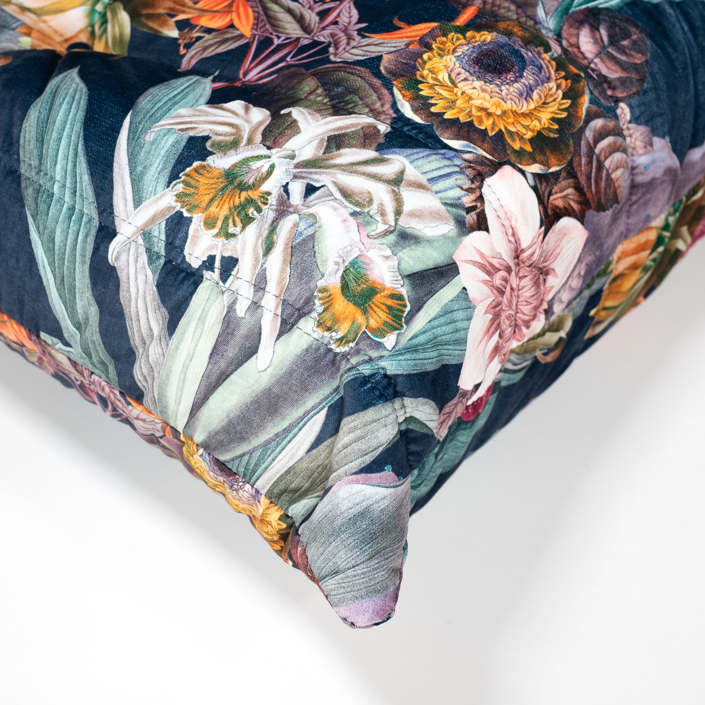 Ligne Roset | Togo 1er Sessel | Cosmic Flowers