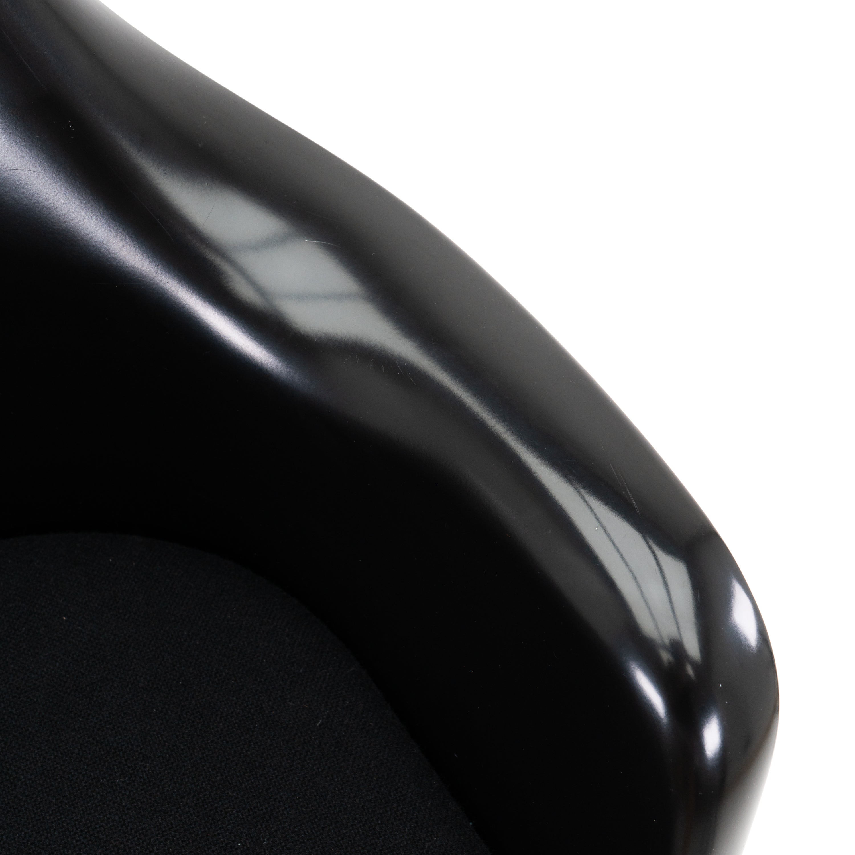 Knoll International | Tulip Arm Chair