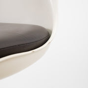 Knoll International | Saarinen Tulip Chair