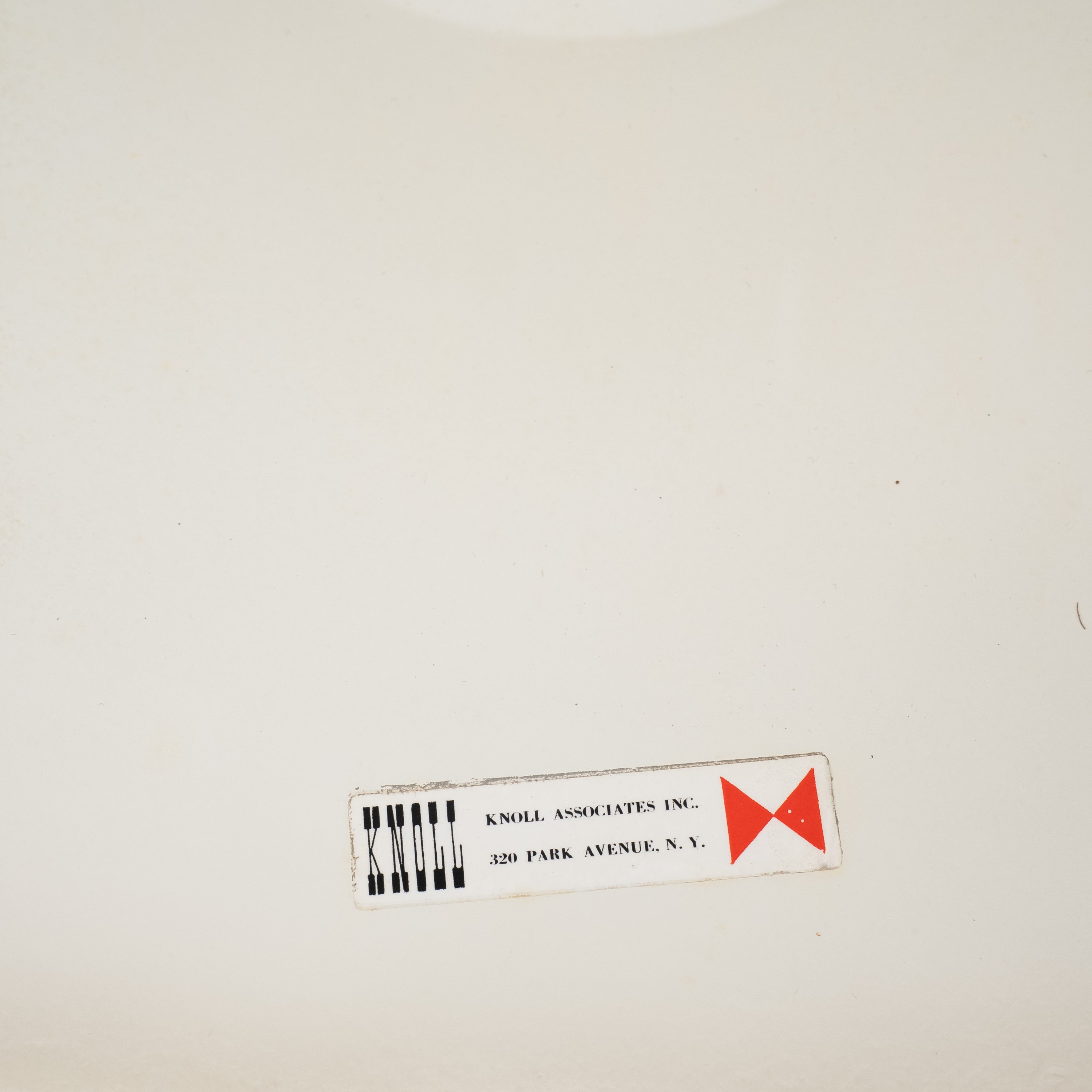 Knoll International | Saarinen Tulip Chair