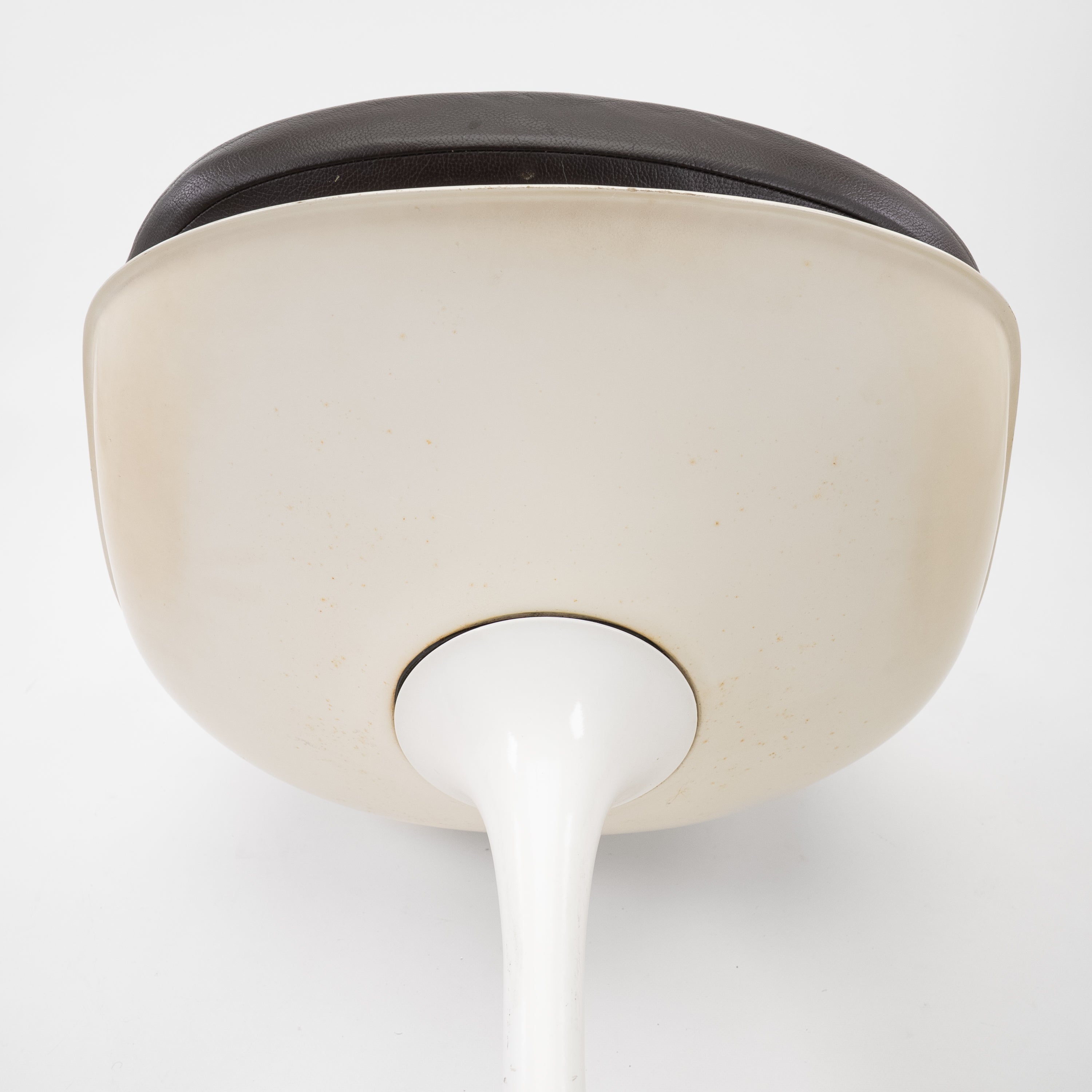 Knoll International | Saarinen Tulip Chair