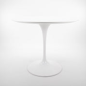 Knoll International | Saarinen Dining Table