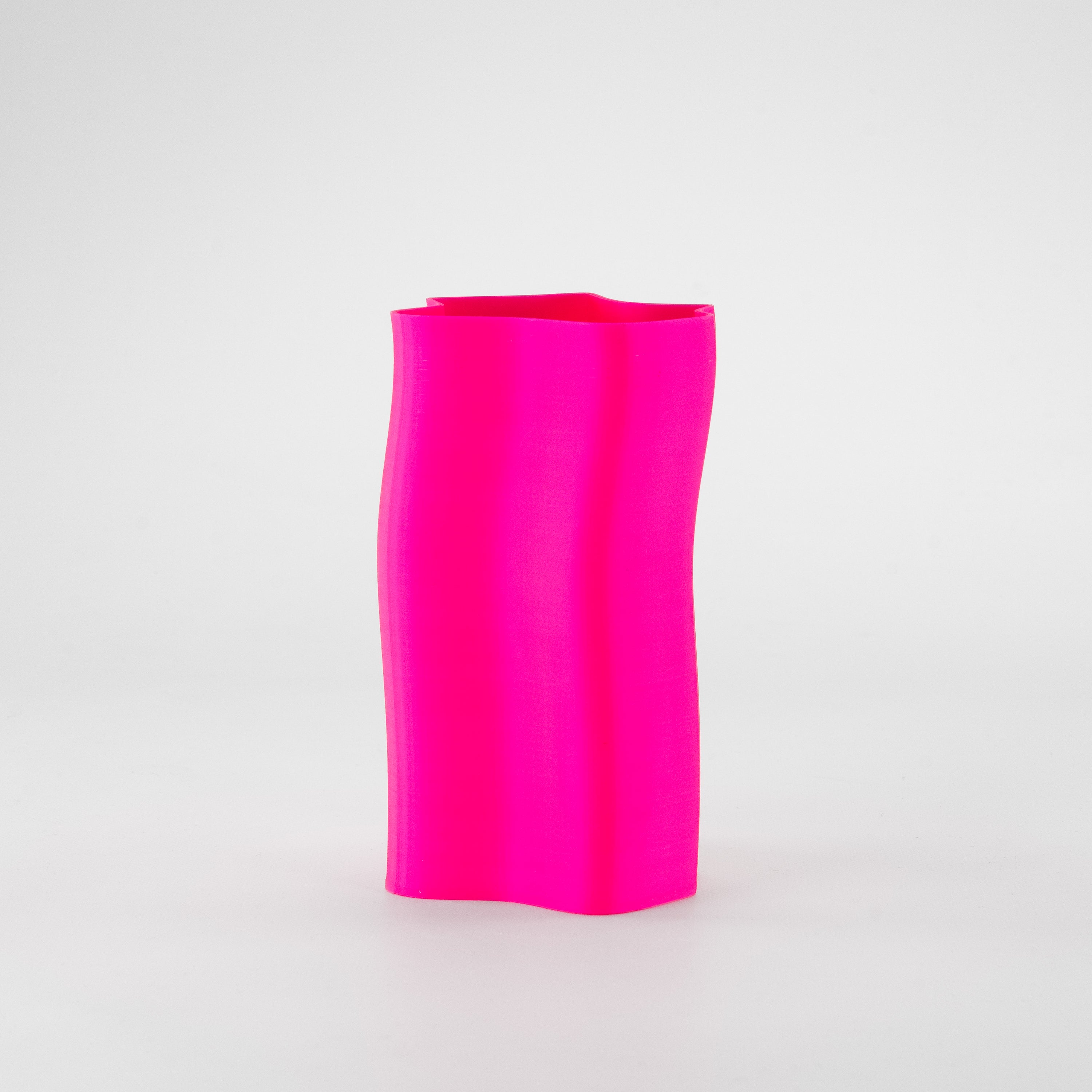 VaseFluid-DilemmaStudio-Neu-Variante-NeonPink-01.jpg