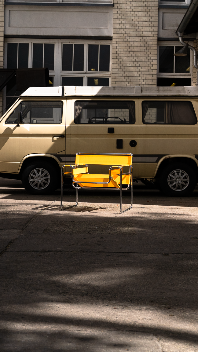 Webshop_Slide_Mobile_-_Wassily_Chair_-_Gelb.png
