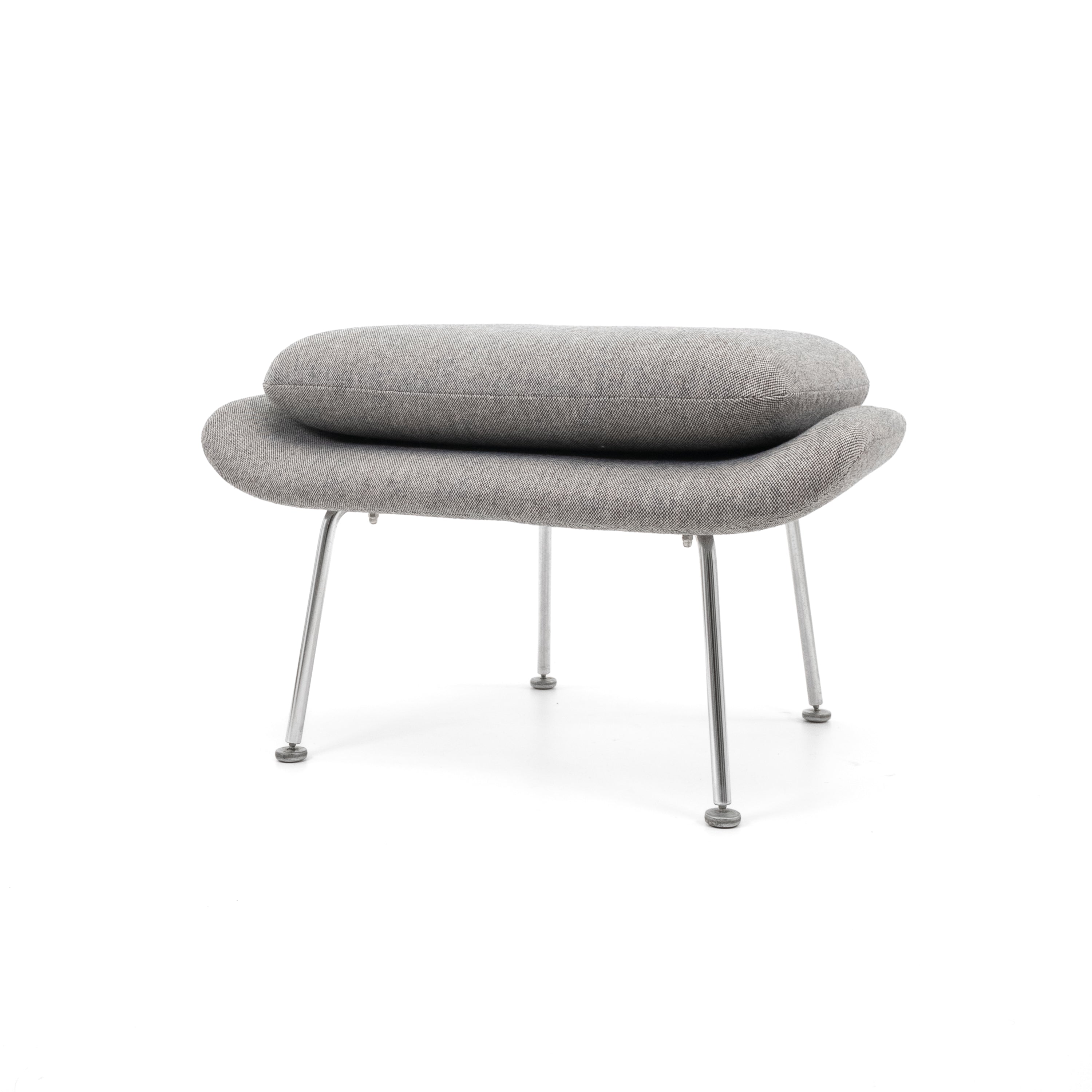 Knoll International | Womb Chair mit Ottoman – Patina Berlin