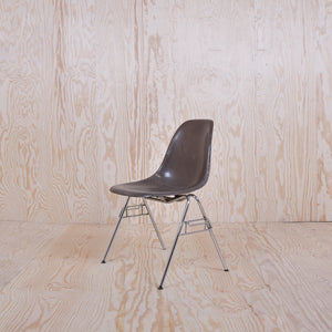 Eames Fiberglass Sidechair | Herman Miller | Seal Brown